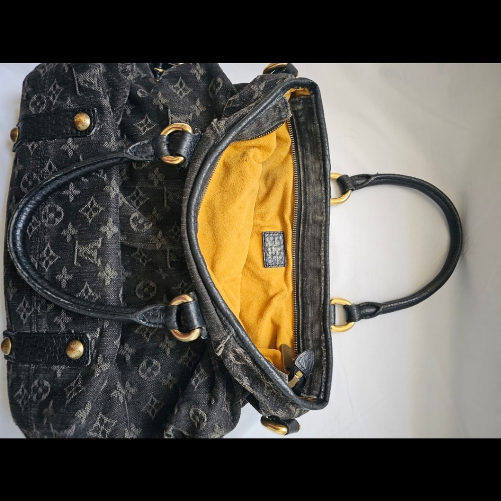 Louis Vuitton Neo Cabby MM Denim Bag - Picture 5 of 5